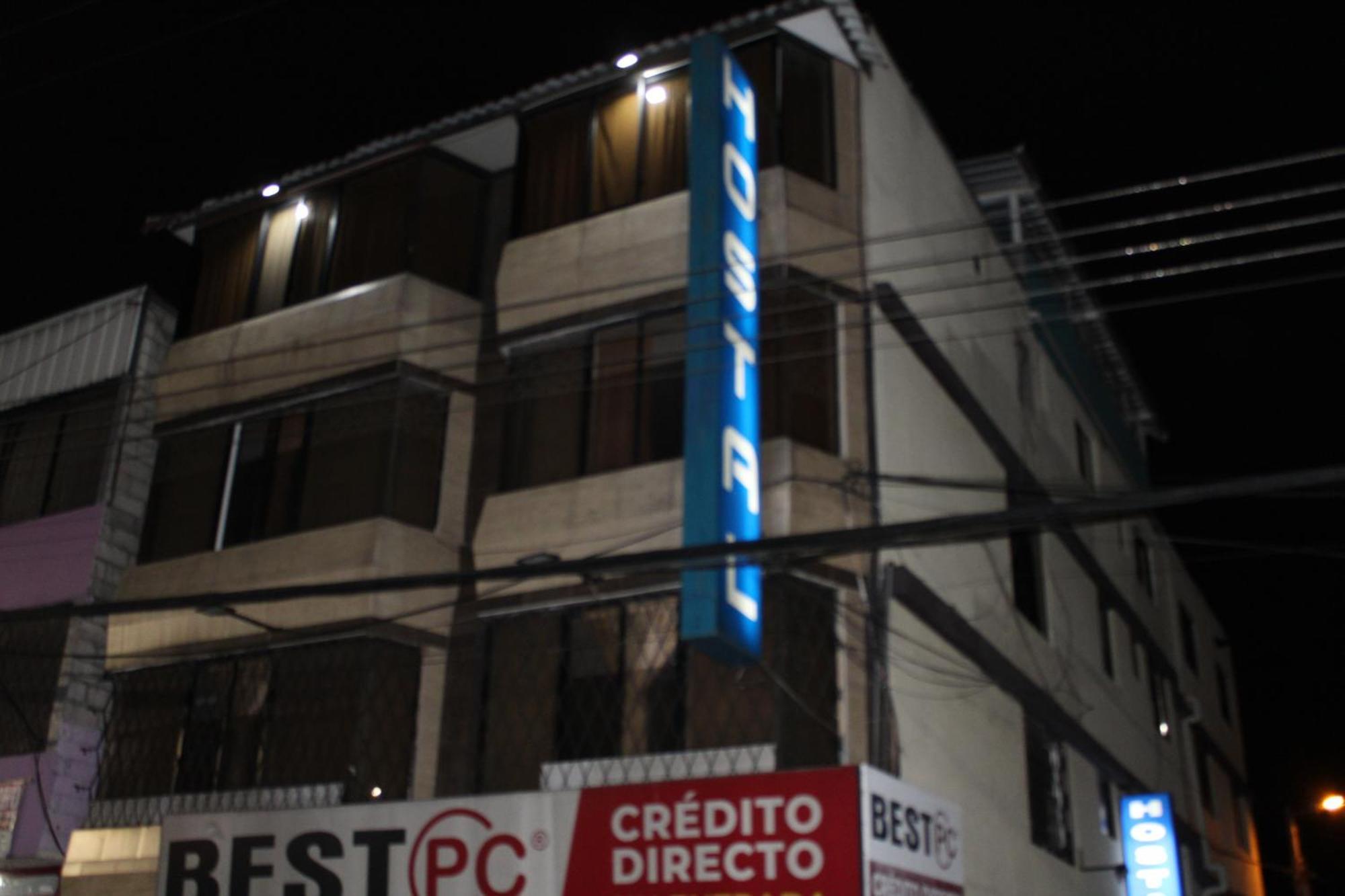 Julius Hostal, Desde Las 14 Horas Hasta 12 Del Mediodia Quito Kültér fotó
